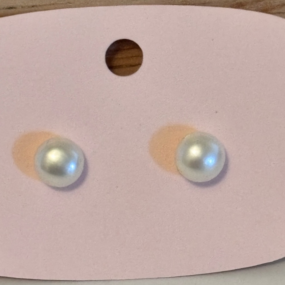 Freshwater pearl earrings